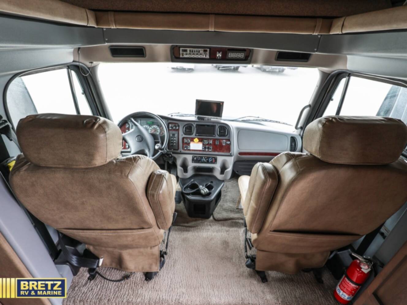 A photo of this 2020 Dynamax DX3 37TS