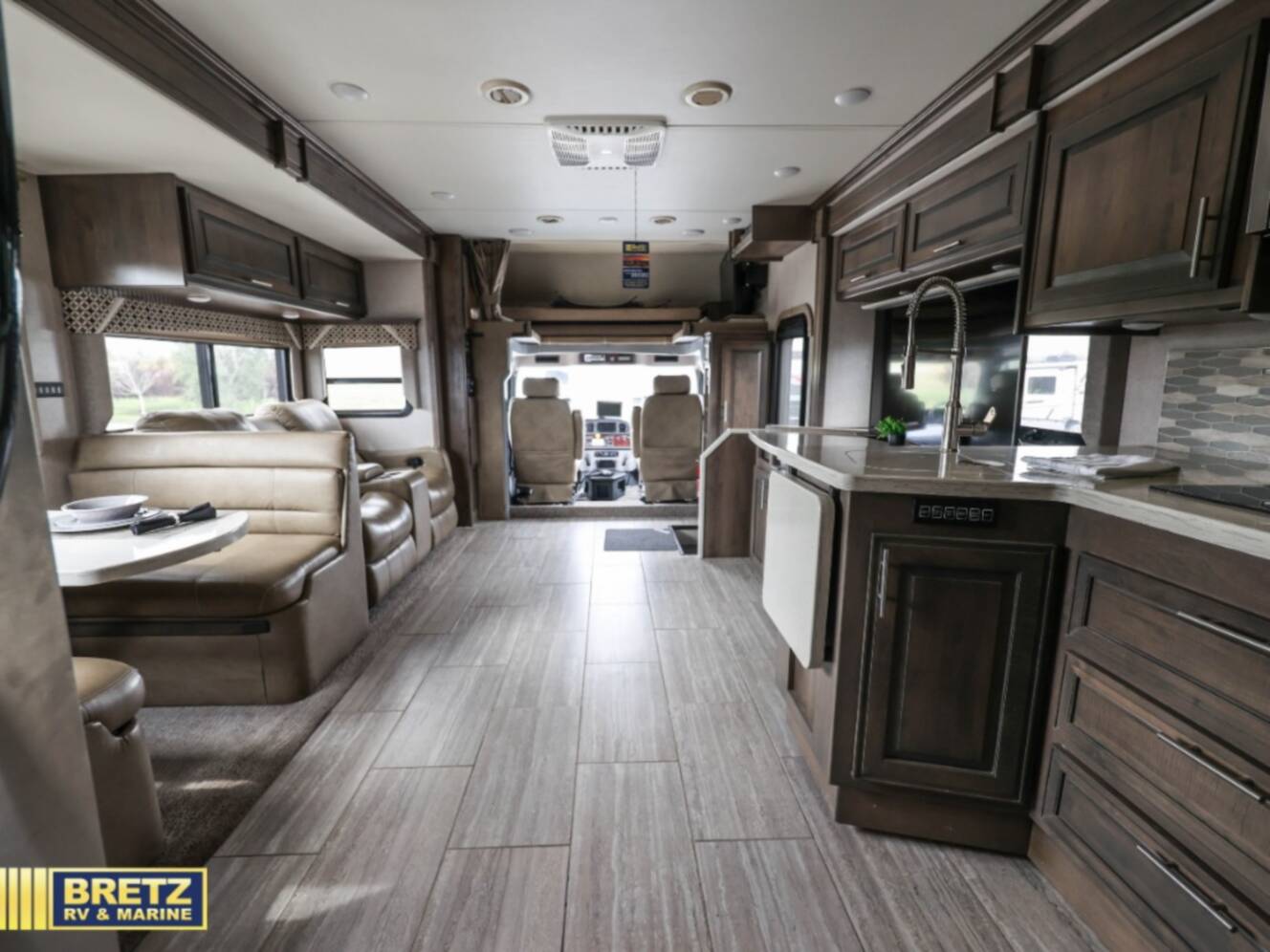 A photo of this 2020 Dynamax DX3 37TS