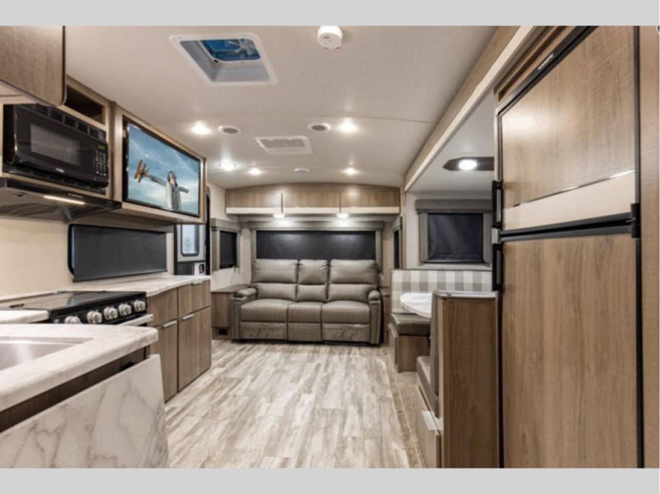 A photo of this 2022 Grand Design Imagine 2500RL