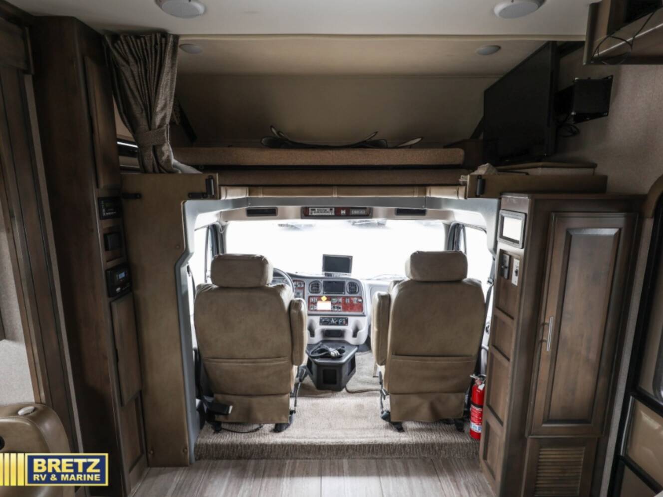 A photo of this 2020 Dynamax DX3 37TS