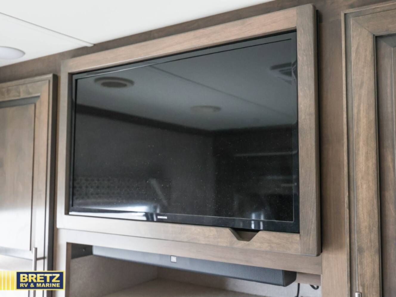 A photo of this 2020 Dynamax DX3 37TS