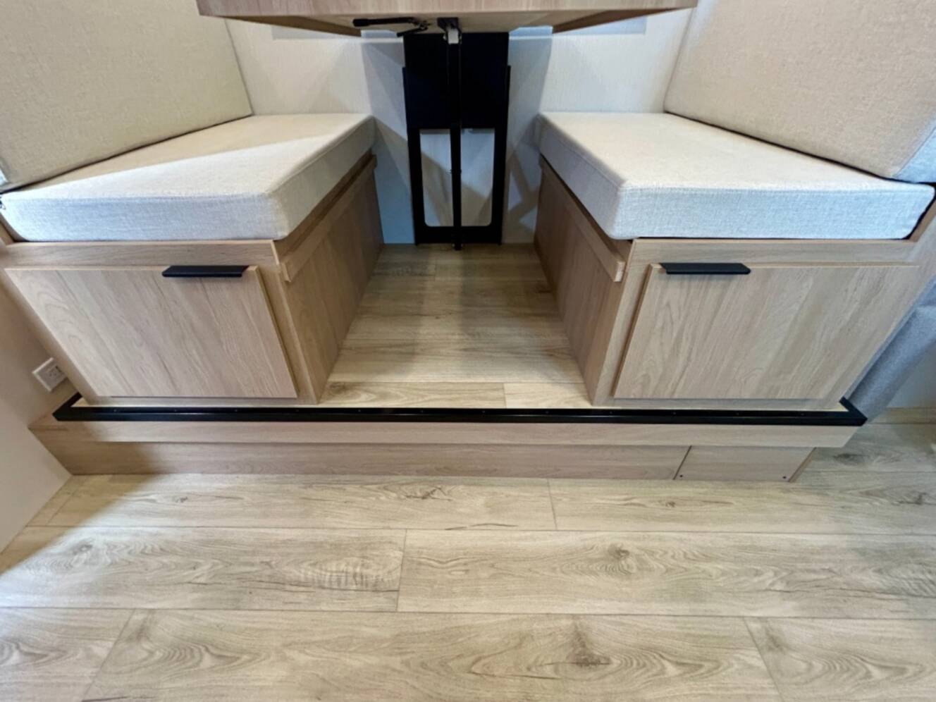 A photo of this 2026 Winnebago Micro Minnie 2108FBS
