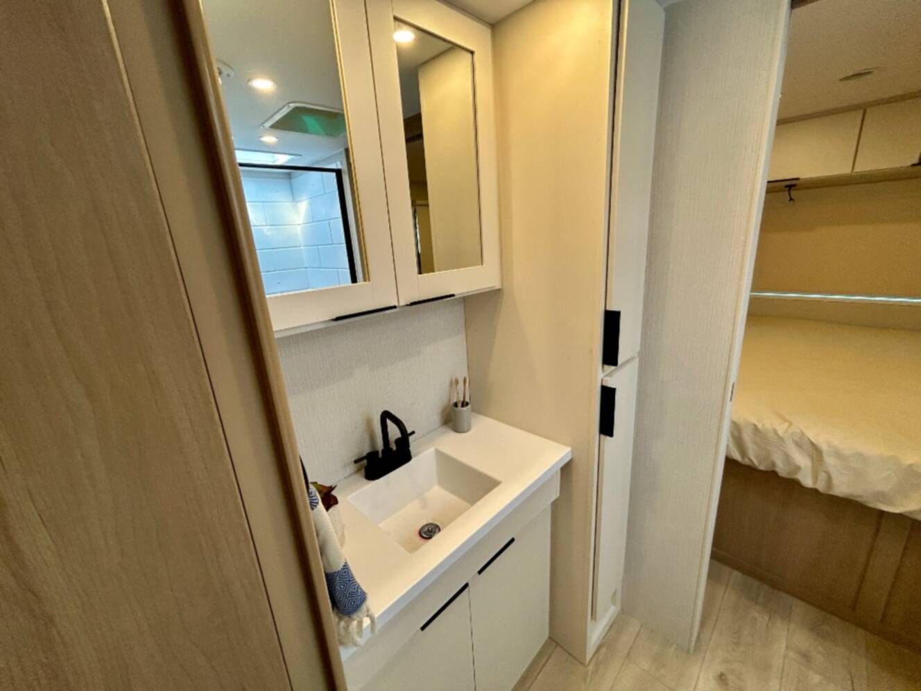 A photo of this 2026 Winnebago Thrive 25RLS
