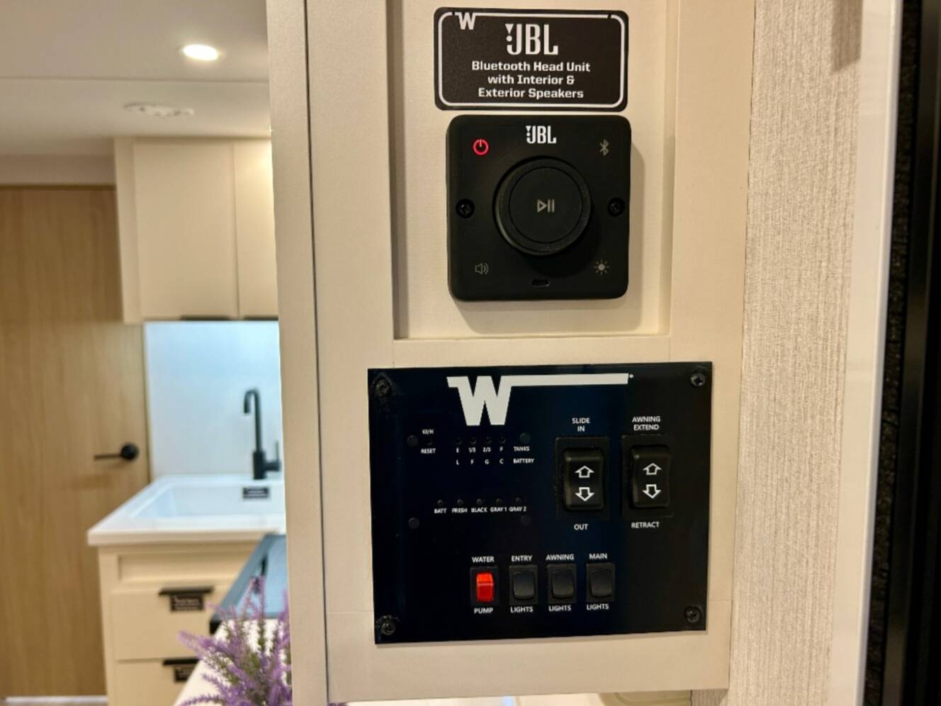 A photo of this 2026 Winnebago Thrive 25RLS
