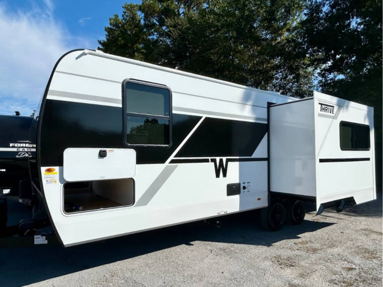 A photo of this 2026 Winnebago Thrive 25RLS