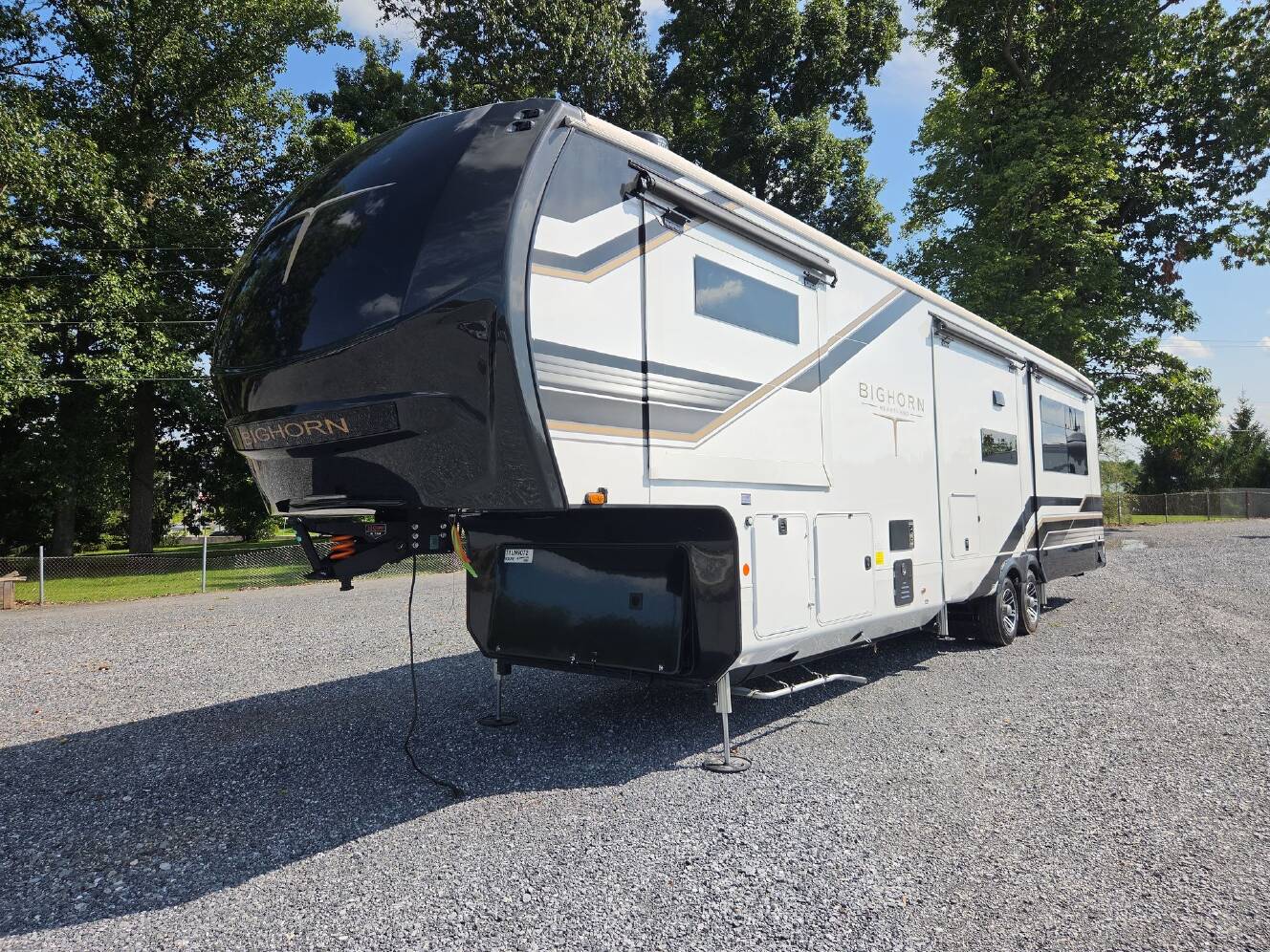 A photo of this 2026 Heartland Bighorn 38RE