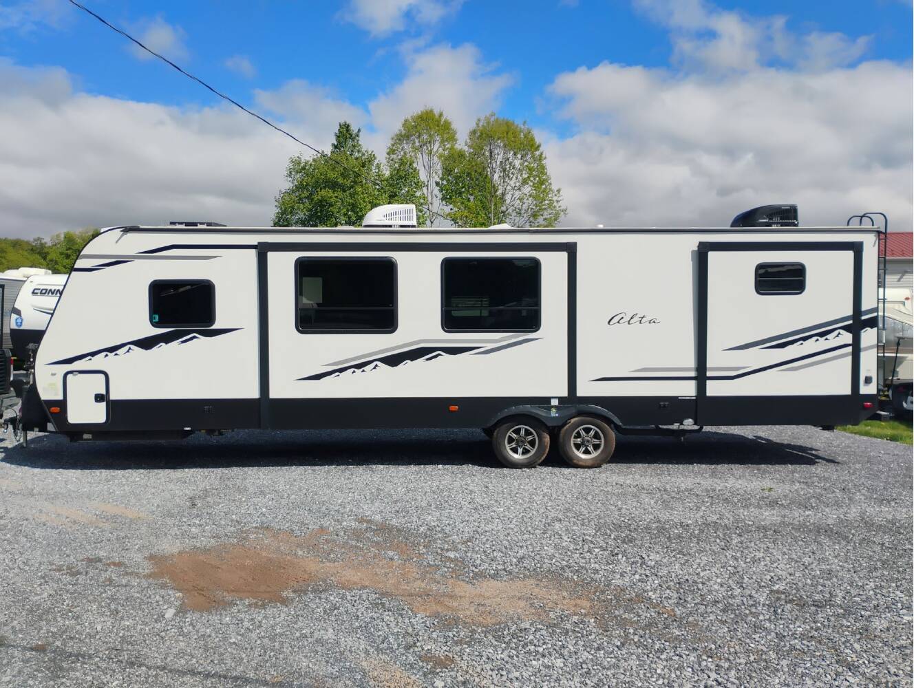 A photo of this 2021 East To West Alta 3150KBH