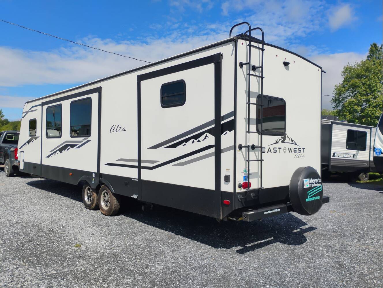 A photo of this 2021 East To West Alta 3150KBH