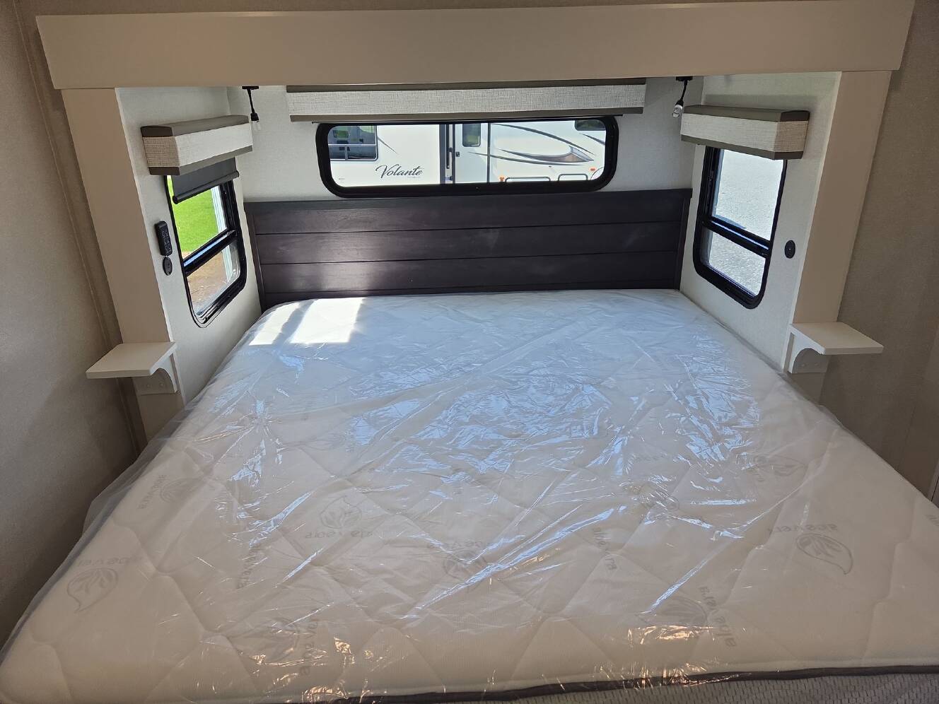 A photo of this 2026 Heartland Bighorn 38RE