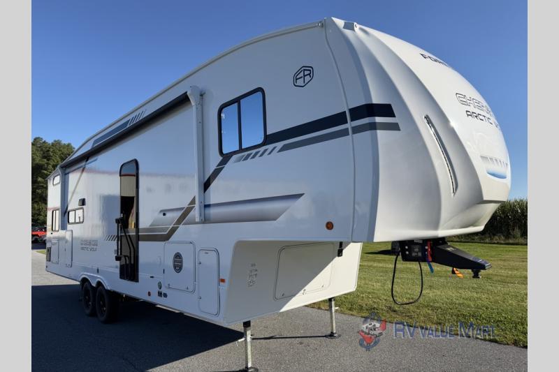 2026 Forest River Cherokee Arctic Wolf 287BH in willow street PA