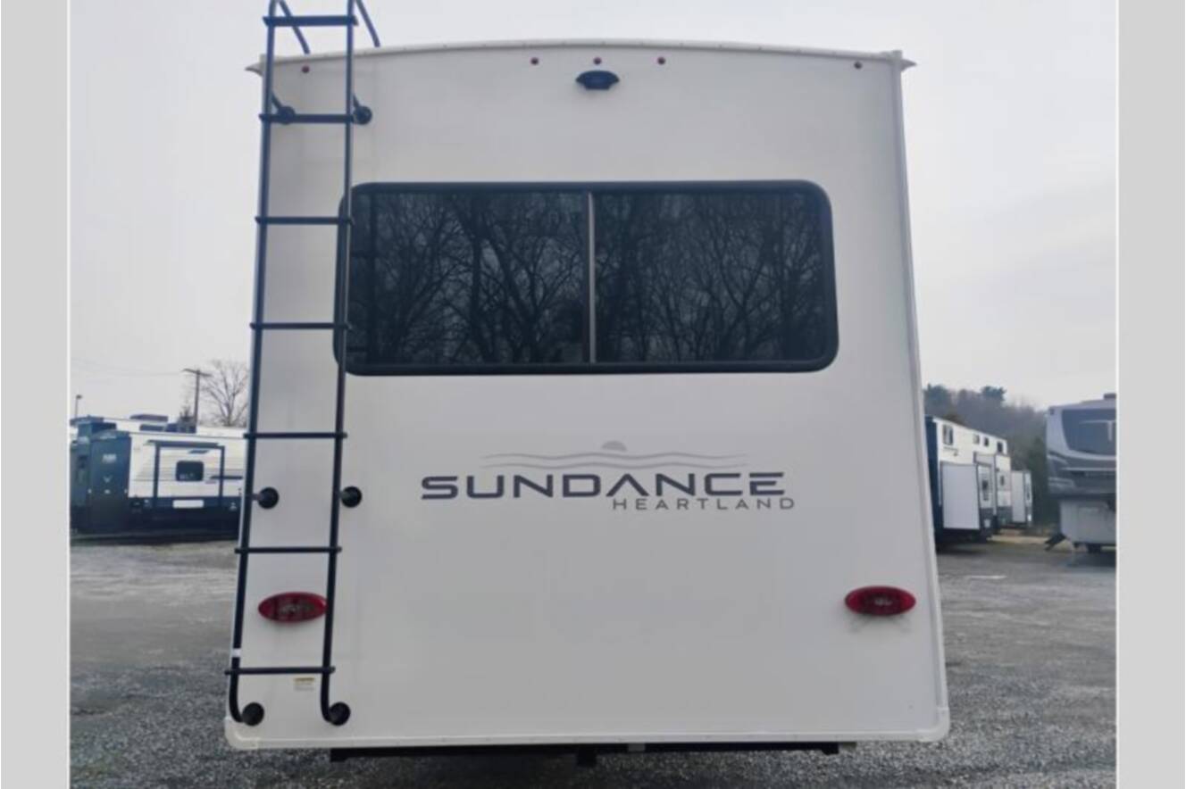 A photo of this 2026 Heartland Sundance Ultra-Lite 29RLBS