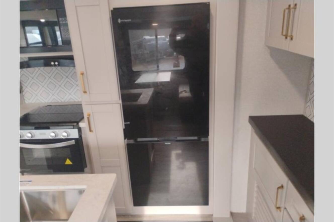 A photo of this 2026 Heartland Sundance Ultra-Lite 29RLBS