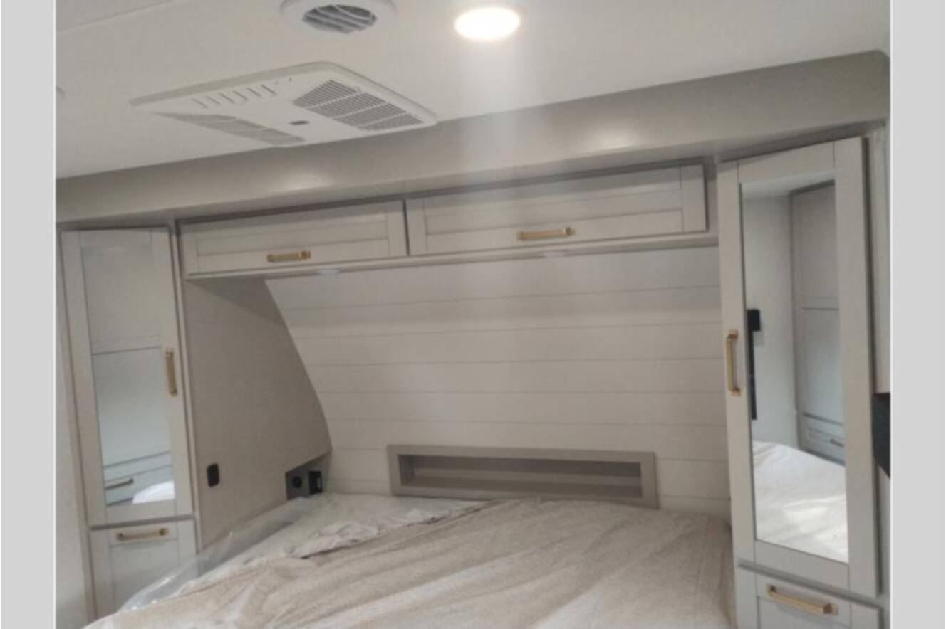 A photo of this 2026 Heartland Sundance Ultra-Lite 29RLBS
