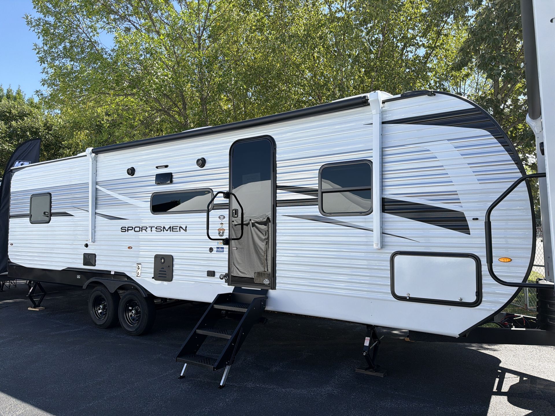 2027 K-Z Sportsmen 301DB in willow street PA