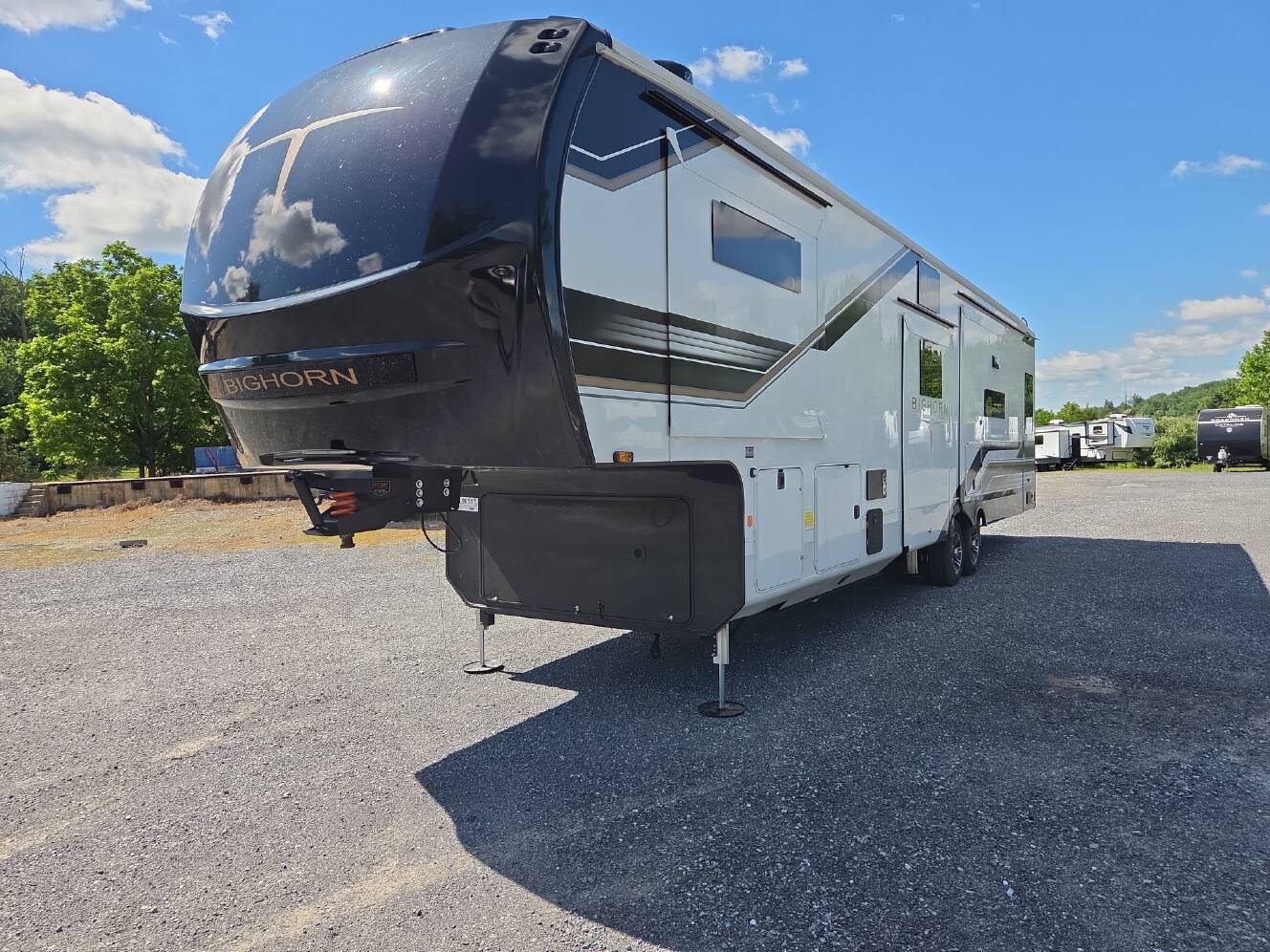 A photo of this 2026 Heartland Bighorn 37MD