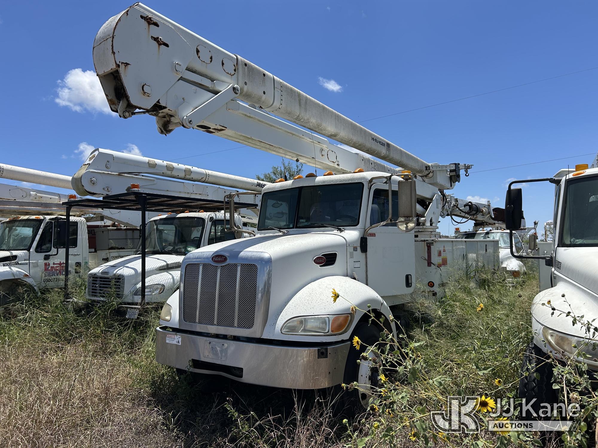 2007 PETERBILT 335 in Corpus Christi, TX
