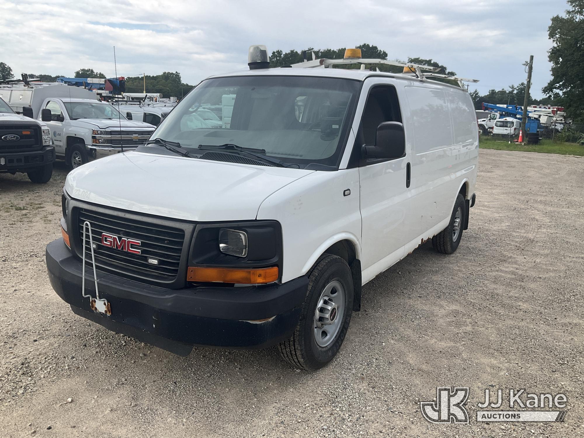 2014 GMC SAVANA in Charlotte, MI