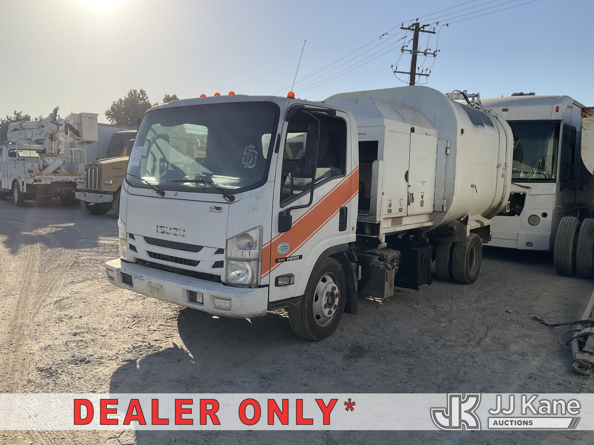2017 ISUZU NRR in Jurupa Valley, CA