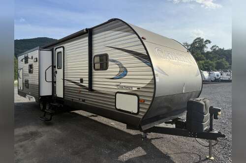 2018 Coachmen Catalina Legacy Edition 293RLDS in mill hall PA
