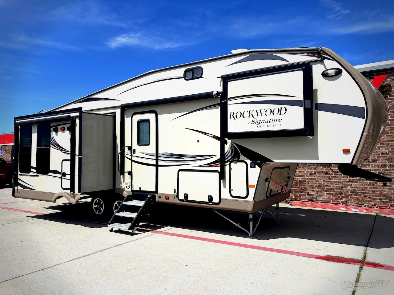 2015 Forest River Rockwood Signature Ultra Lite 8289WS RV