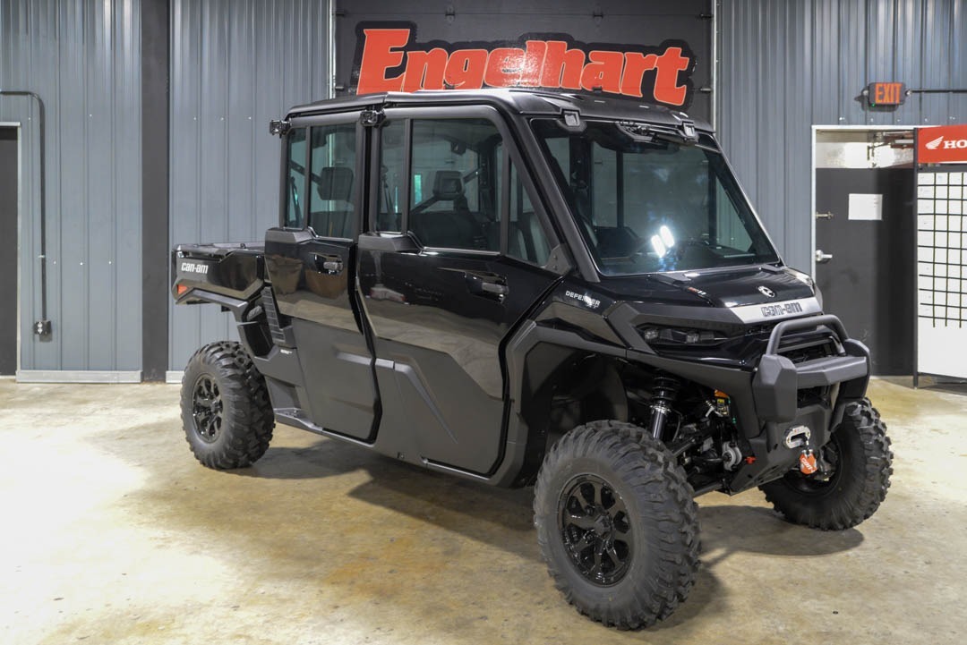 2026 Can-Am Defender MAX XT CAB HD11 in madison WI