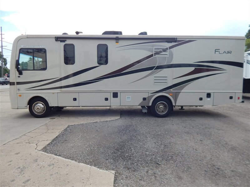 2017 Fleetwood Flair 30P RV