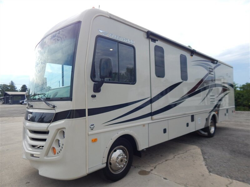 2017 Fleetwood Flair 30P in angola IN