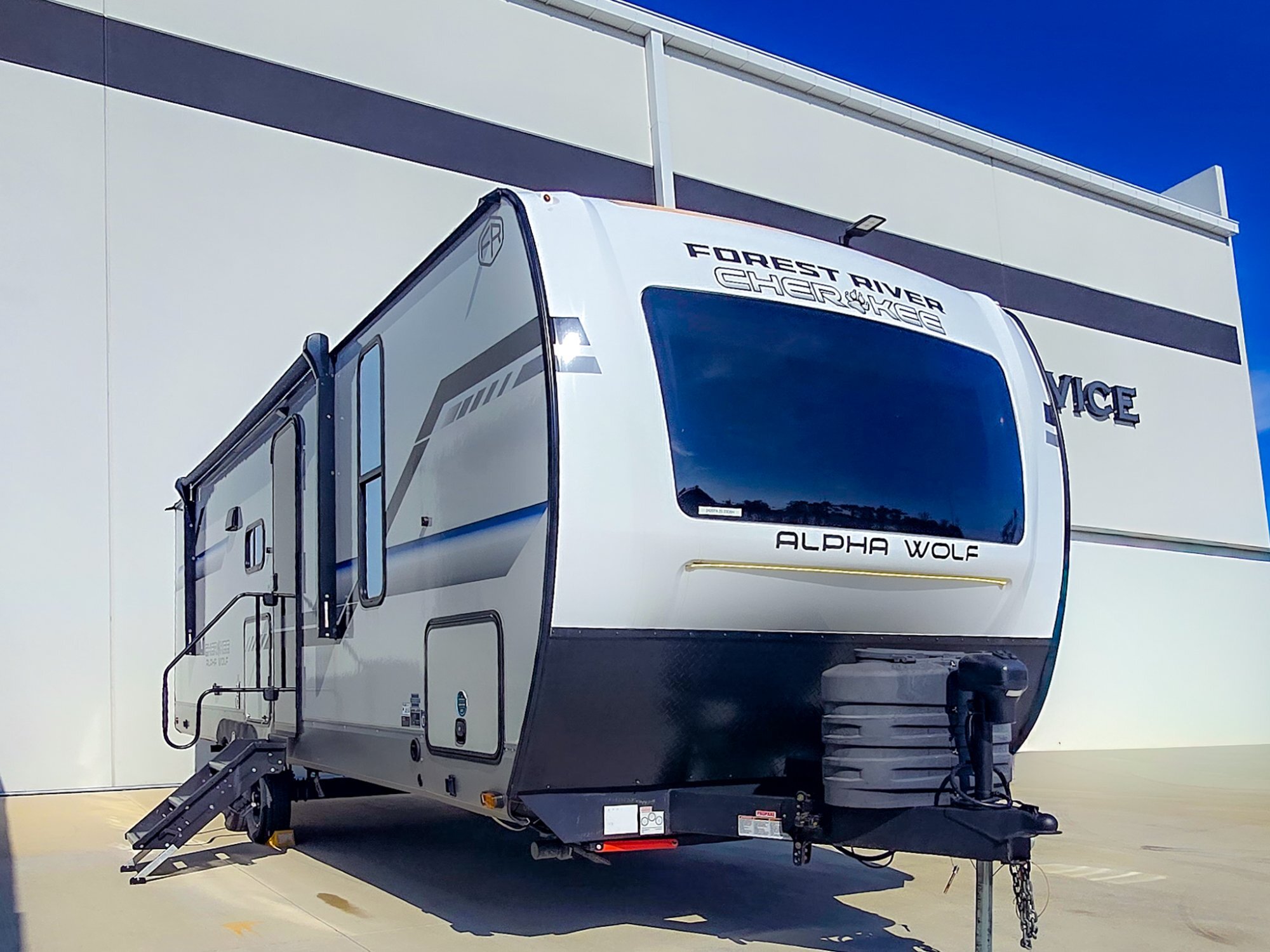 2025 Forest River Cherokee Alpha Wolf 23DBH 23DBH-L in fort myers FL