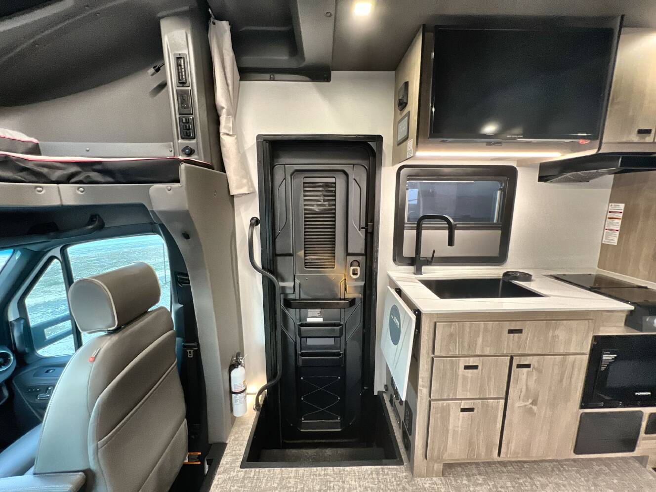 A photo of this 2026 Grand Design Lineage Series M 25TK