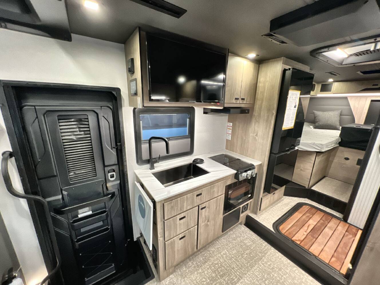 A photo of this 2026 Grand Design Lineage Series M 25TK