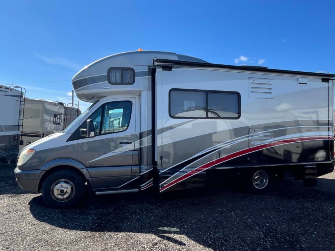 A photo of this 2010 Itasca Navion 24A