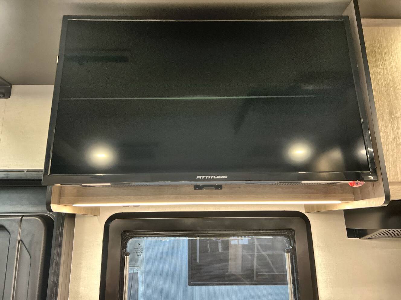 A photo of this 2026 Grand Design Lineage Series M 25TK