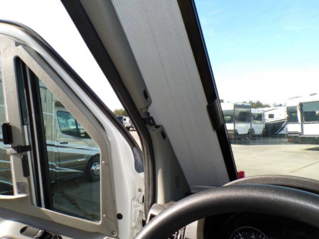 A photo of this 2015 Itasca Navion 24J