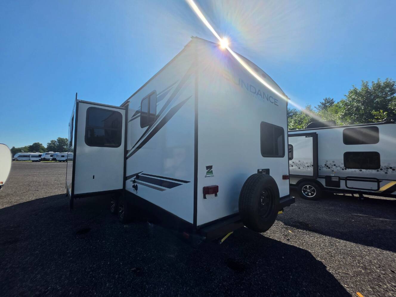 A photo of this 2022 Heartland Sundance Ultra Lite Series 255BH