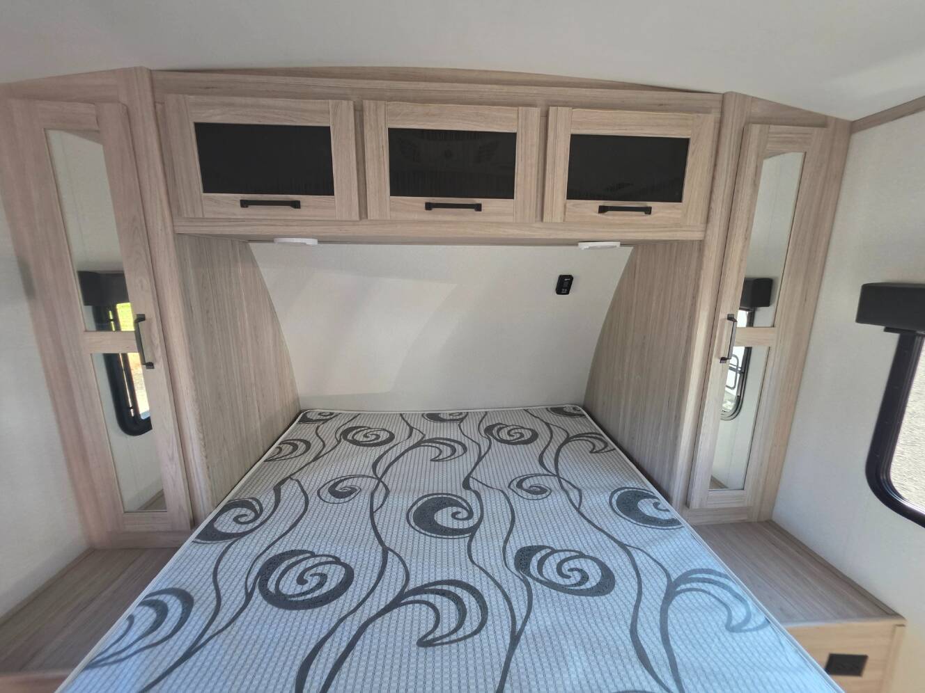 A photo of this 2022 Heartland Sundance Ultra Lite Series 255BH