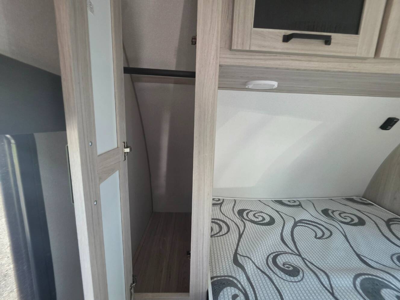 A photo of this 2022 Heartland Sundance Ultra Lite Series 255BH