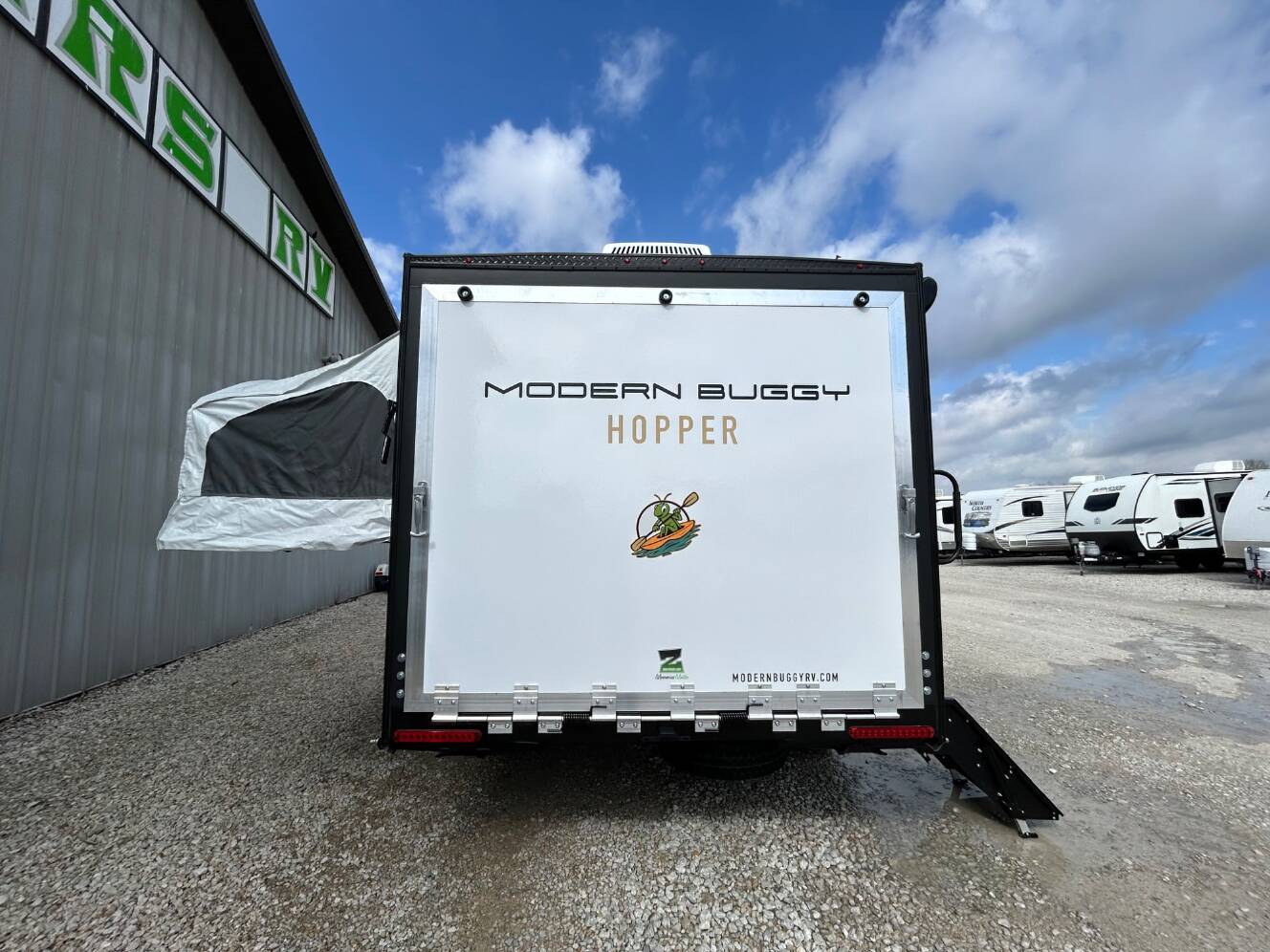 A photo of this 2026 Modern Buggy Hopper HOP2