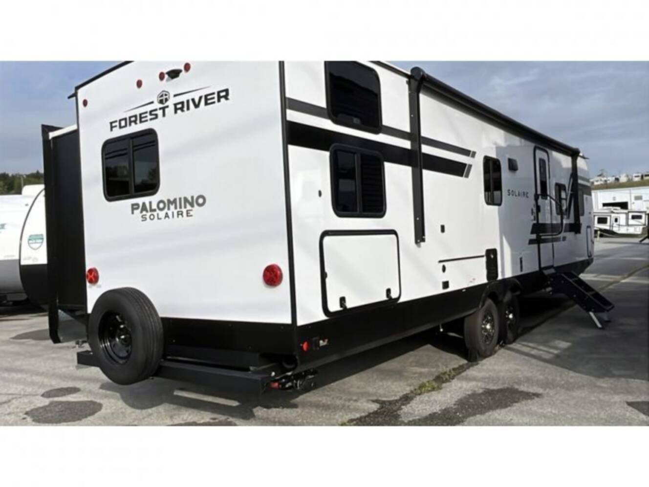 A photo of this 2026 Palomino SolAire 3200TSBH