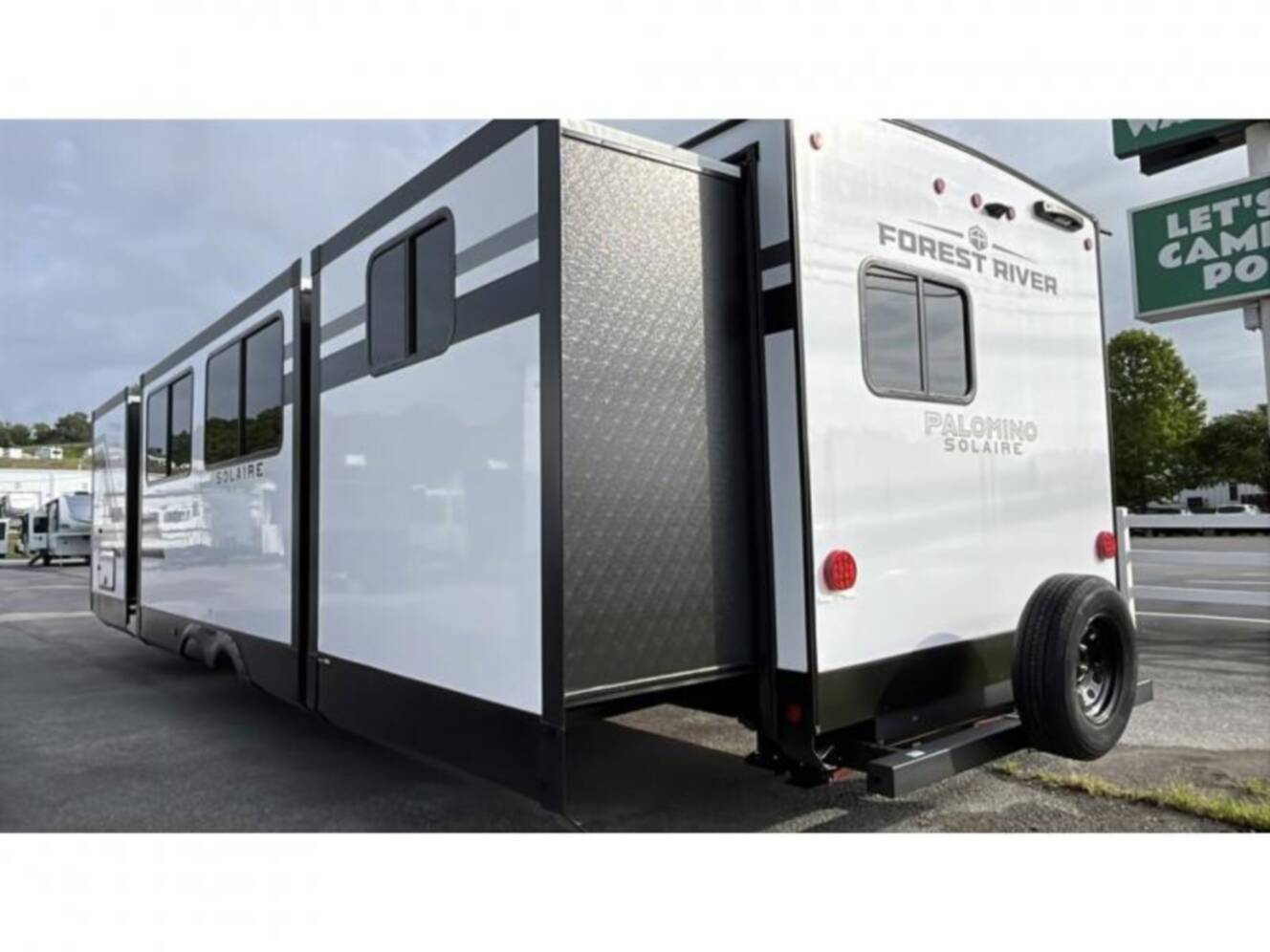 A photo of this 2026 Palomino SolAire 3200TSBH