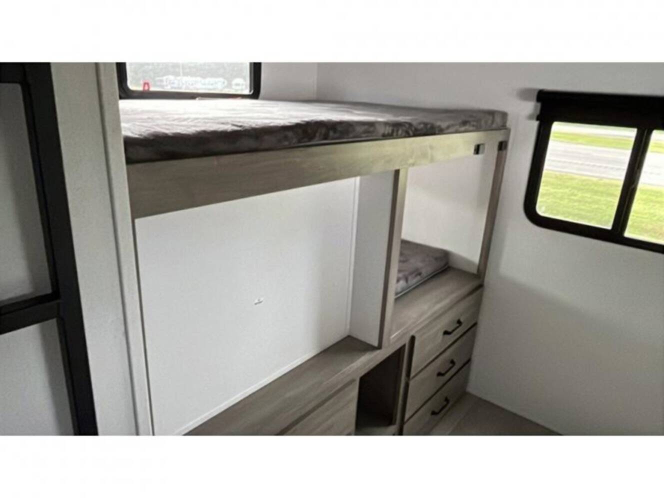 A photo of this 2026 Palomino SolAire 3200TSBH