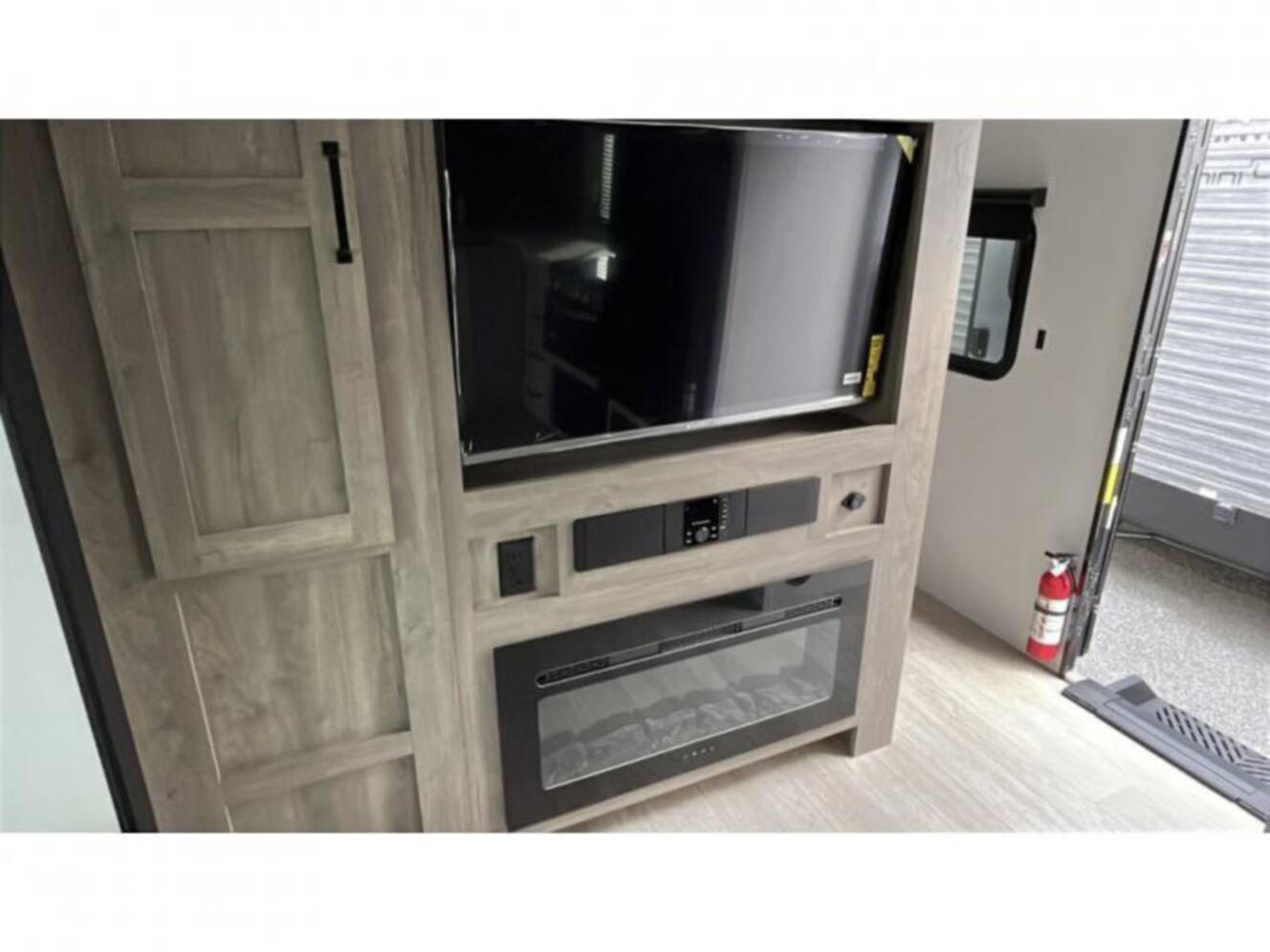 A photo of this 2026 Palomino SolAire 3200TSBH