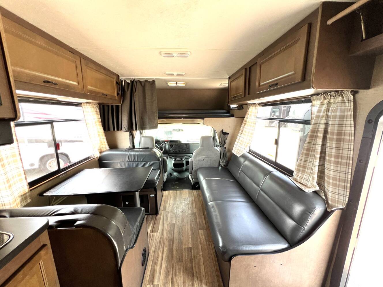 A photo of this 2019 Thor Motor Coach Majestic 28A