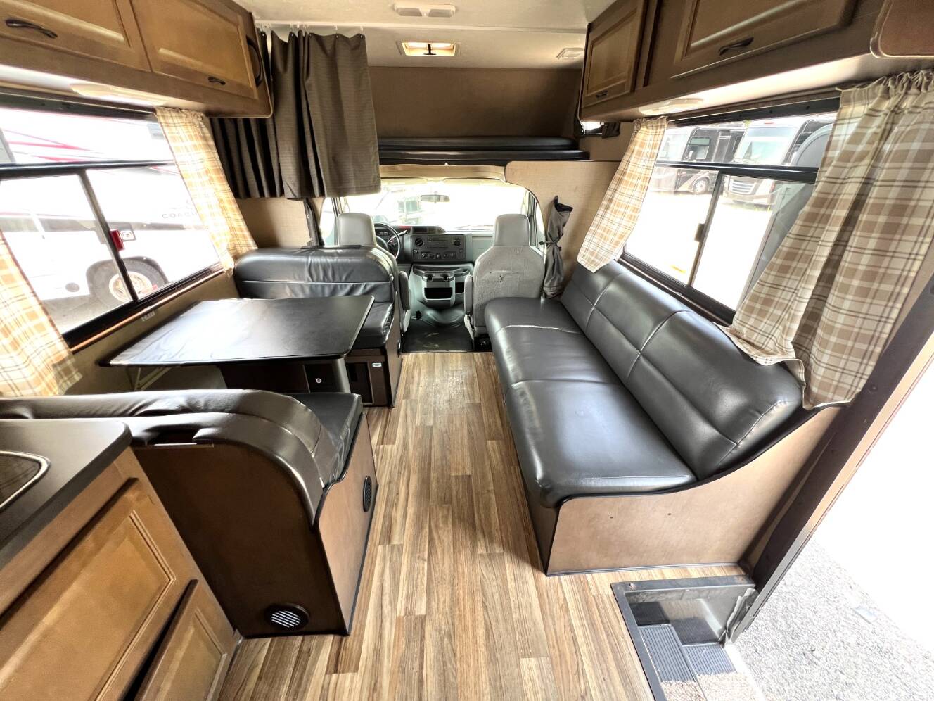 A photo of this 2019 Thor Motor Coach Majestic 28A