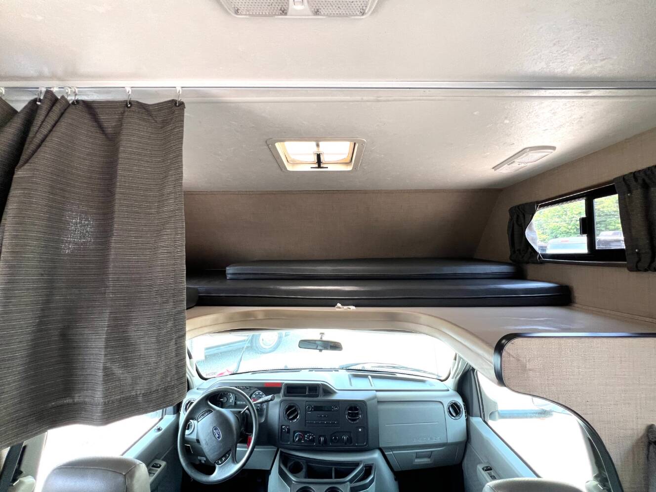 A photo of this 2019 Thor Motor Coach Majestic 28A