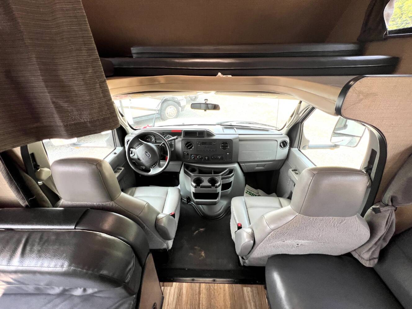 A photo of this 2019 Thor Motor Coach Majestic 28A
