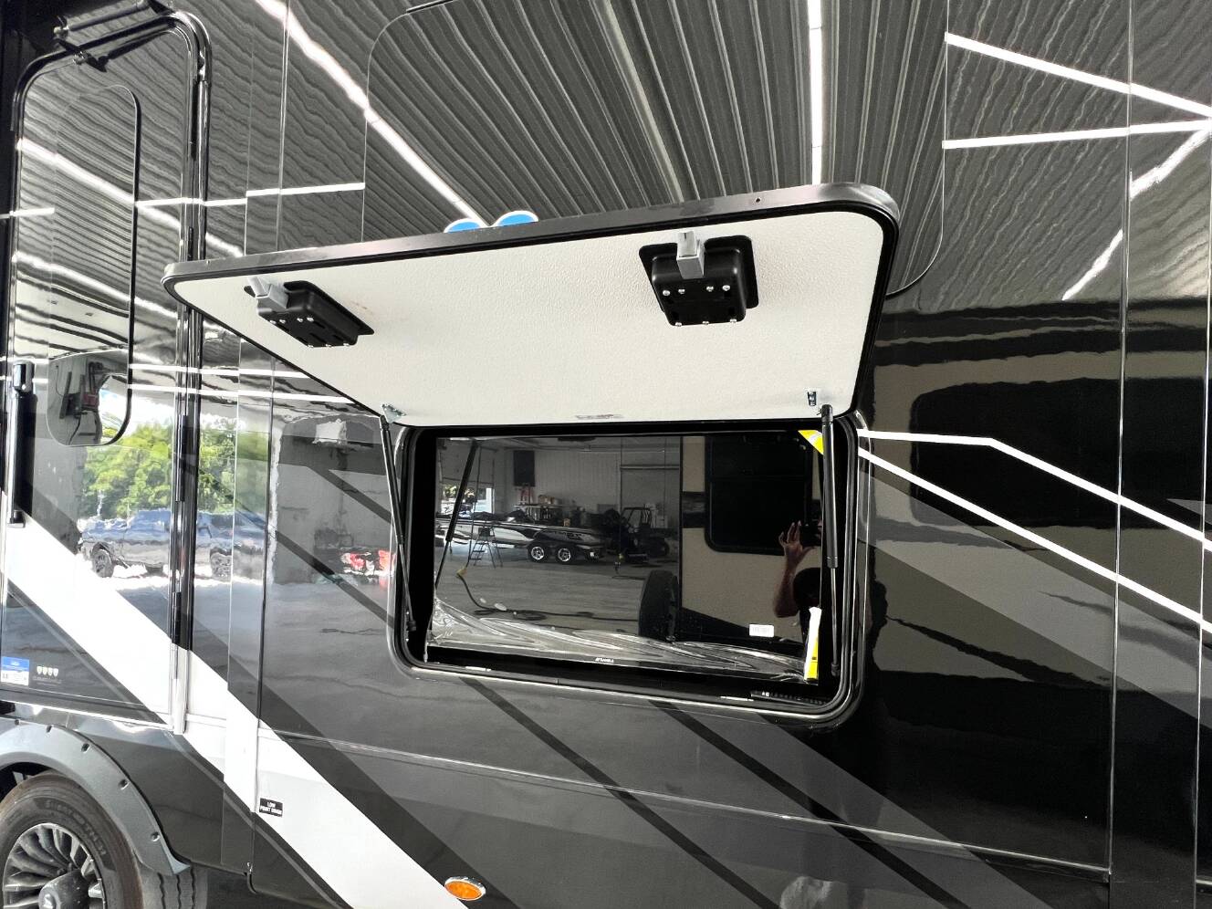 A photo of this 2026 Jayco Pinnacle 39FLOK