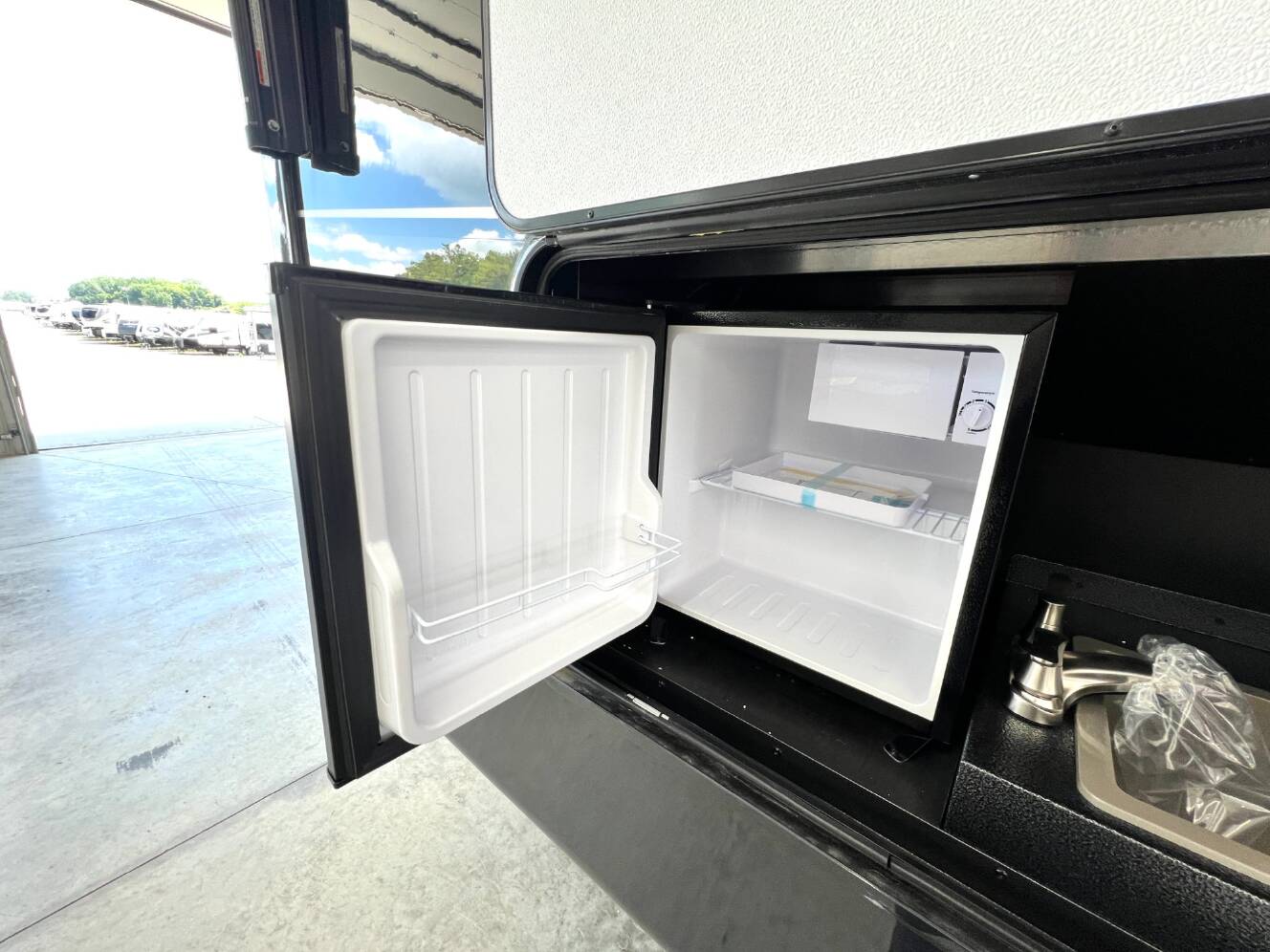 A photo of this 2026 Jayco Pinnacle 39FLOK