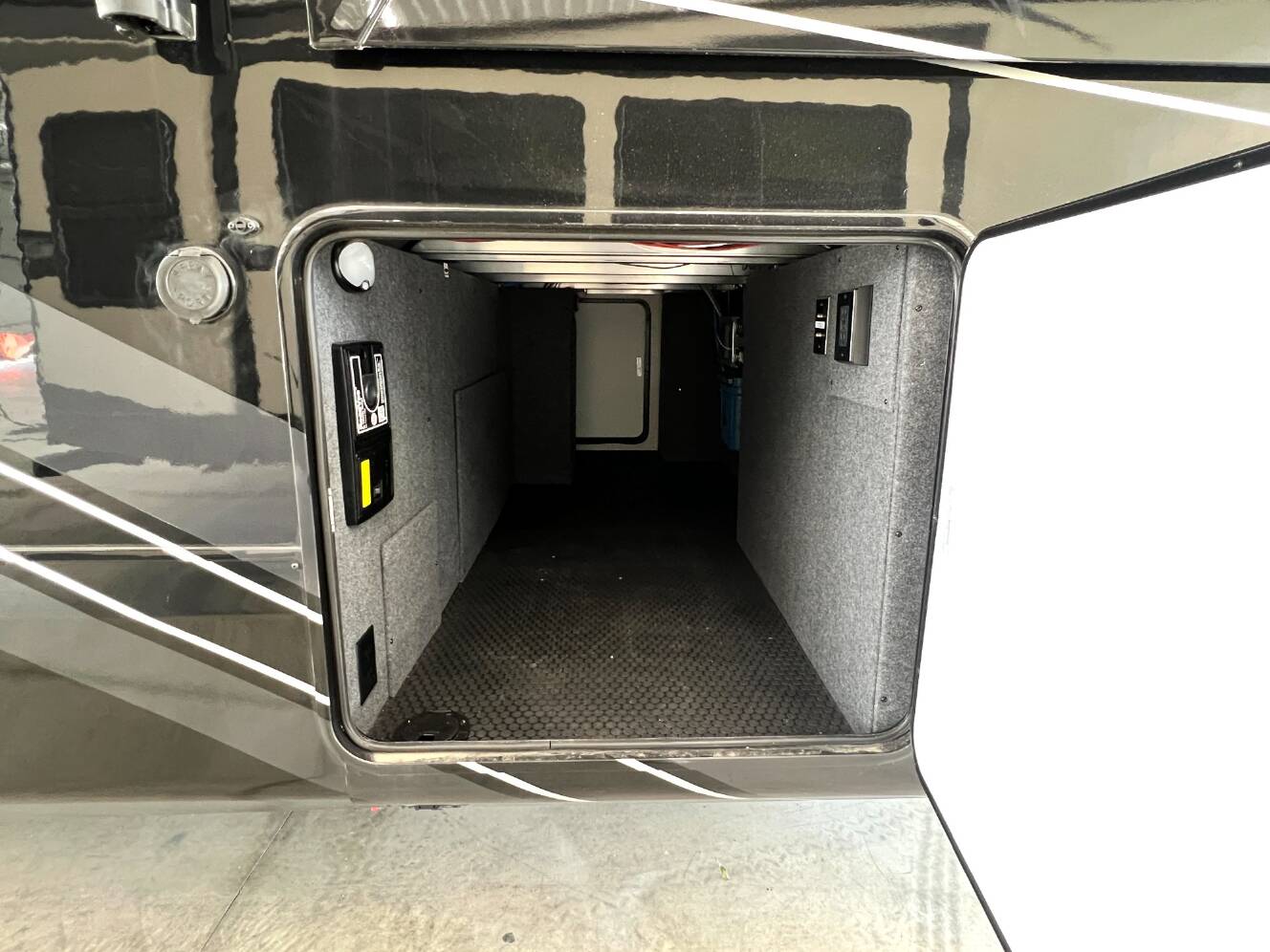 A photo of this 2026 Jayco Pinnacle 39FLOK