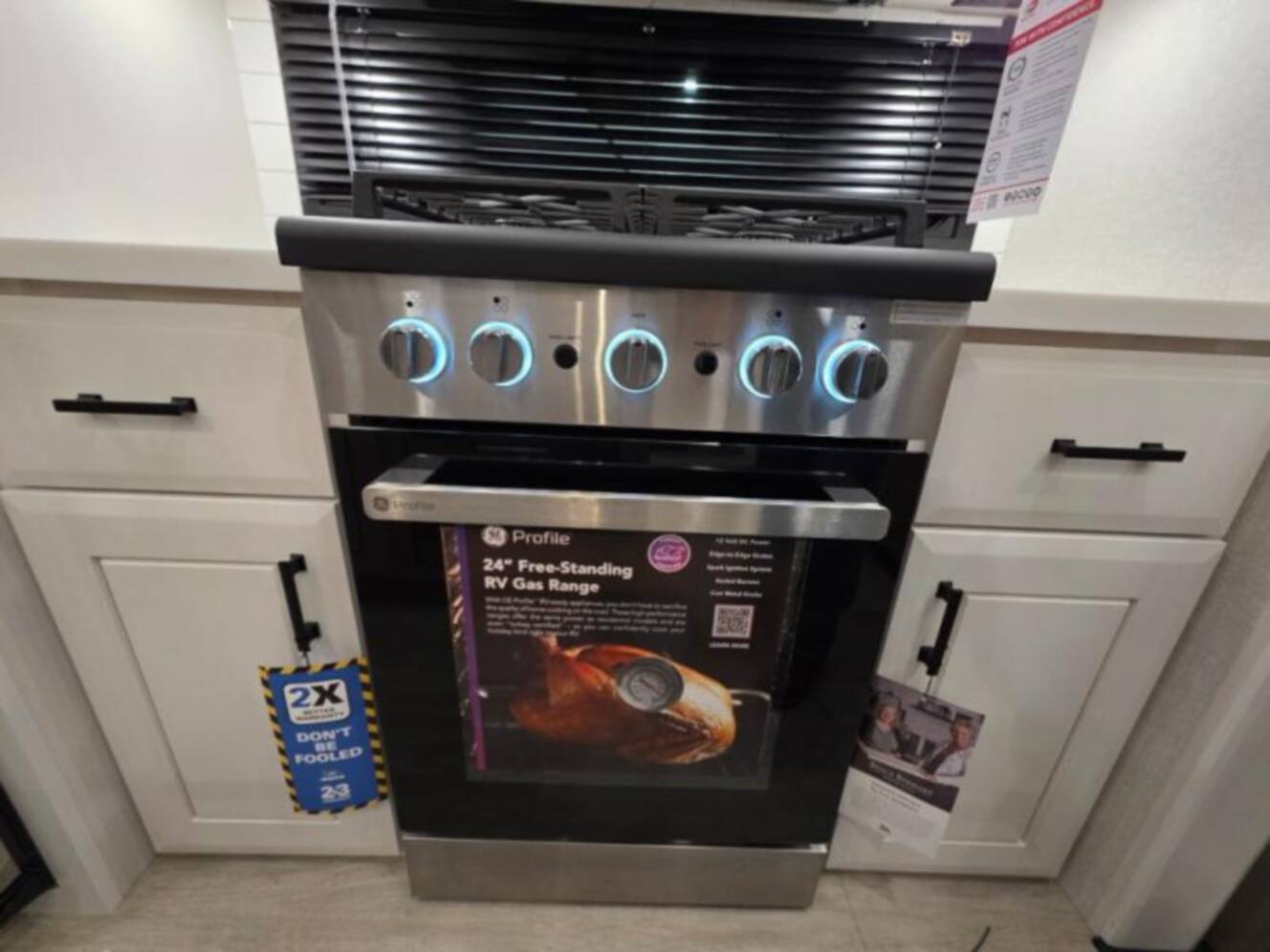 A photo of this 2026 Jayco Pinnacle 39FLOK