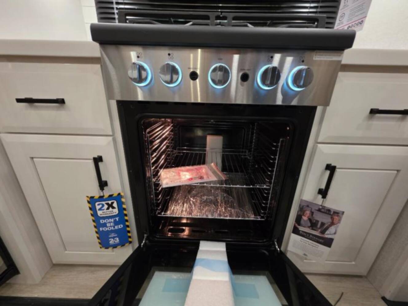 A photo of this 2026 Jayco Pinnacle 39FLOK